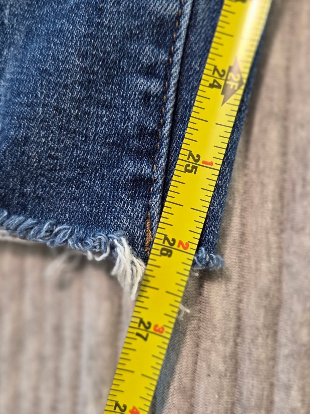 RISEN Distressed Raw Hem Crop Flare Jeans Women's Size 7 / Waist 28 Stretch - Picture 8 of 9
